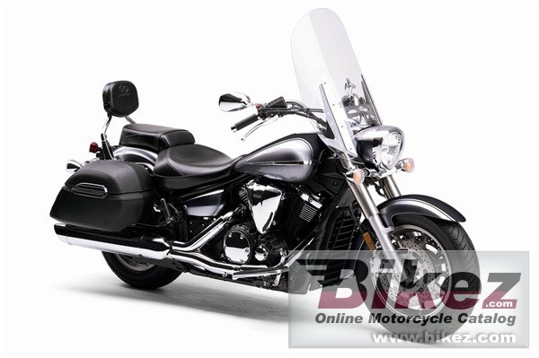 Big Yamaha v star 1300 tourer picture and wallpaper from Bikez.com